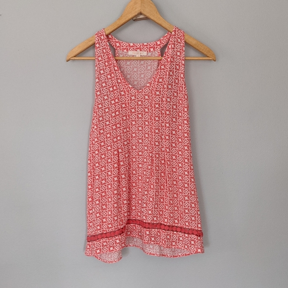 Skies Are Blue Jubilee Crochet Detail Top - Picture 2 of 9